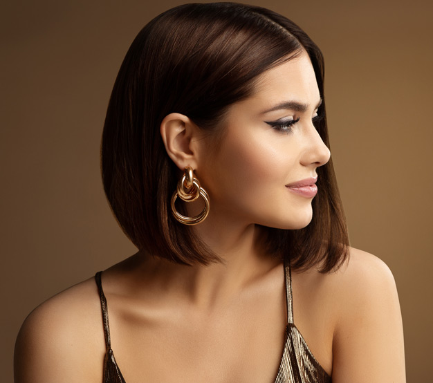 portrait-of-woman-with-perfect-chin